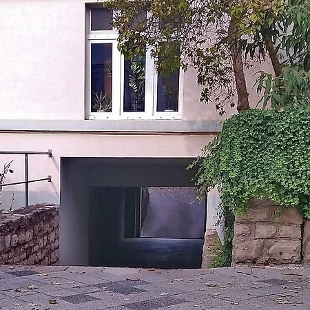 Ferienwohnung Mit 2 Schlafzimmern Und Parkplatz แอร์ฟวร์ท ภายนอก รูปภาพ
